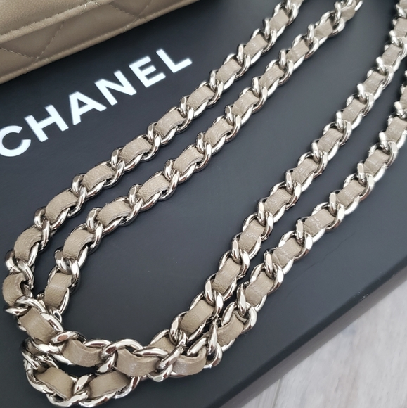 ***SOLD****100% Authentic Chanel WOC Lambskin Beige/light tan colour w/silver hw - Picture 5 of 16